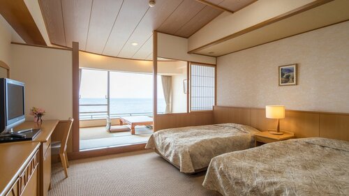 Mikazuki Sea-Park Hotel Katsuura, Забронировать Отель Отели Кацуура с бассейном, Бассейн