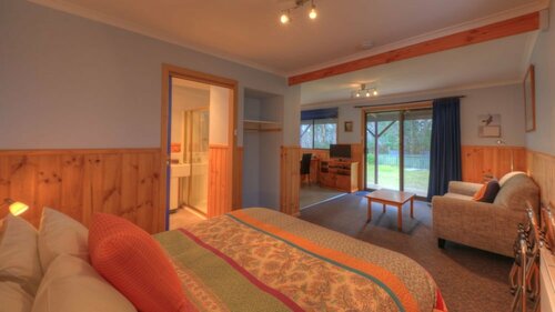 Derwent Bridge Chalets & Studios, Забронировать Шале Дервент-Бридж Тасмания