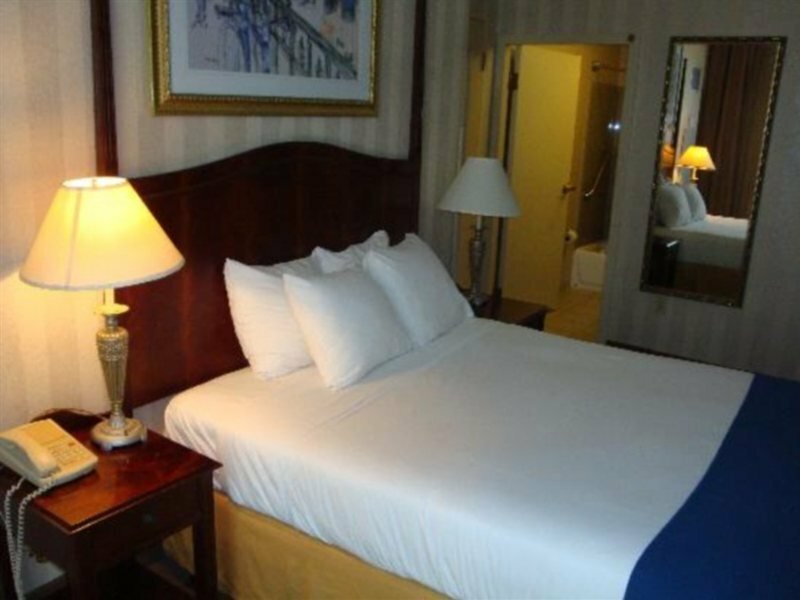 Ac Hotel by Marriott New Orleans French Quarter