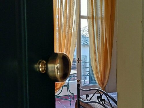 Leone Guesthouse, Забронировать Отель Нафплион периферийная единица Арголида