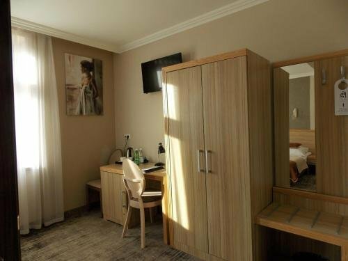 Hotel Gal, Забронировать Отель Тарнув Малопольское воеводство