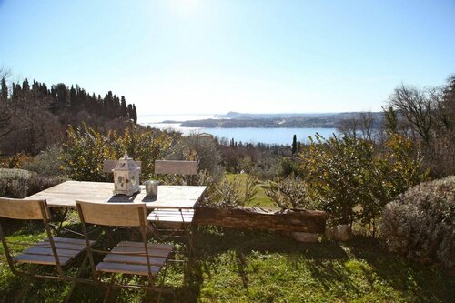 Premignaga Country House & Resort, Забронировать Курортный отель Отели в центре Гардоне Ривьеры, в центре