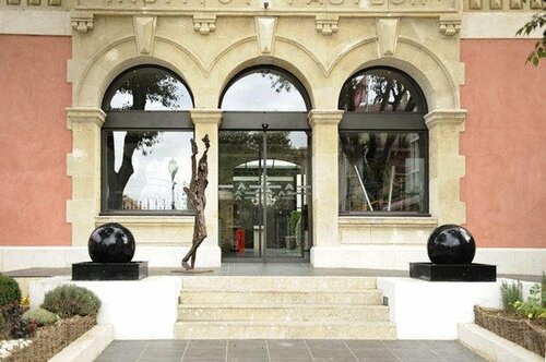 New Hotel of Marseille - Vieux Port, Забронировать Отель Ла-Корниш 