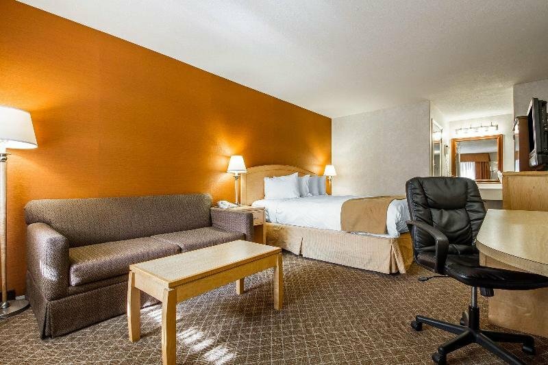 Holiday Inn Express Lathrop