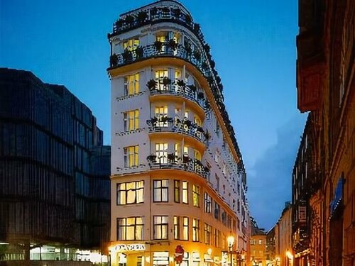 Astoria Hotel, Забронировать Отель Прага 01 Прага, рядом с Футбольный стадион «Дженерали Арена»