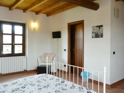 Agriturismo Cascina Mora, Забронировать Отель Отели Павия с парковкой, Парковка