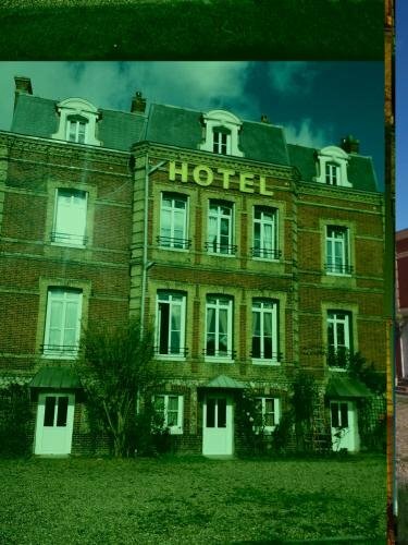Hotel du Château Blanc, Забронировать Отель Сент-Обен-ле-Эльбёф 