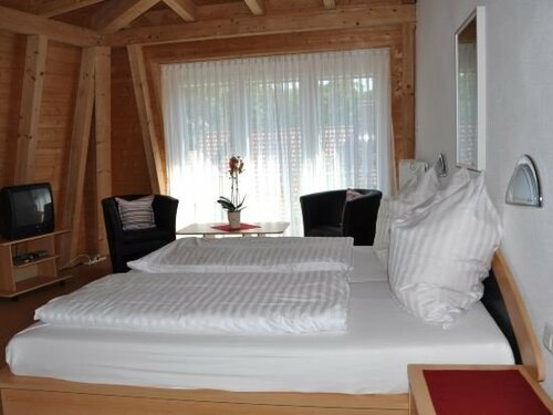 Gasthaus Warteck, Забронировать Отель Мюлльхайм Markgräflerland