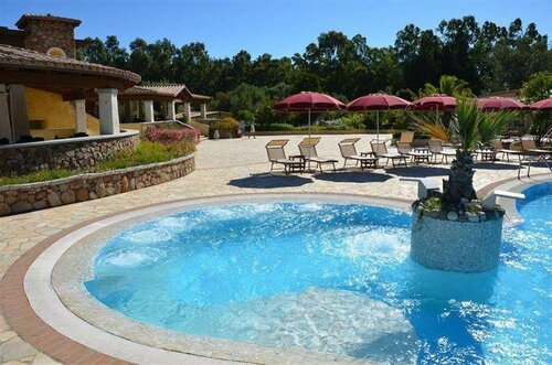 Limone Beach Resort, Buchen Sie Resort Cala Sinzias Sardinien