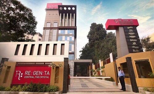 Regenta Central the Crystal Kanpur, Забронировать Отель Канпур штат Уттар-Прадеш