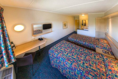 Road Lodge Rivonia, Забронировать Отель Сэндтон Рандбург