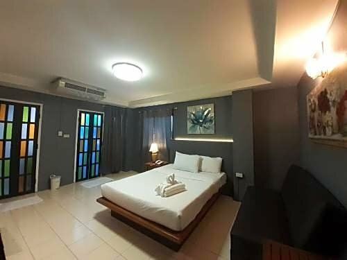 Bangkok Travel Suites Hotel, Забронировать Отель Отели Бан-Банг-Кхен 3 звезды, 3*
