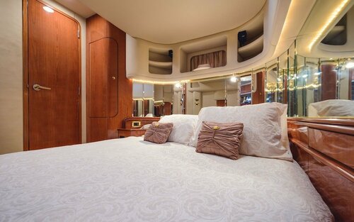 Luxury Yacht Hotel, 预订 酒店 直布罗陀 Отели