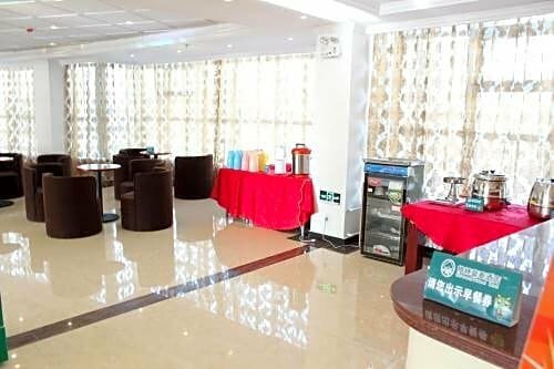 Vatica Hefei Lujiang Road Hotel