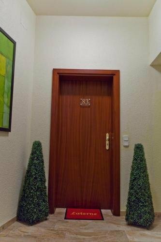 Suitenhotel Laterne, Забронировать Отель Баден-Баден Landkreis Karlsruhe, рядом с Stiftskirche Baden-Baden