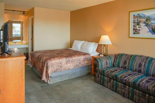 Thunderbird Motor Inn, Book Inn Hotels in North Cowichan with Parking, Parking