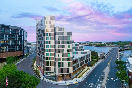 Hampton Inn Boston Seaport District, Забронировать Отель Отели Массачусетса 3 звезды, 3*