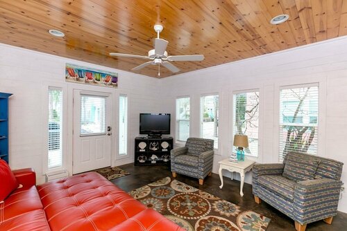 4BR Village Walk House, Pool by RedAwning, Book Feriehus Port Aransas 
