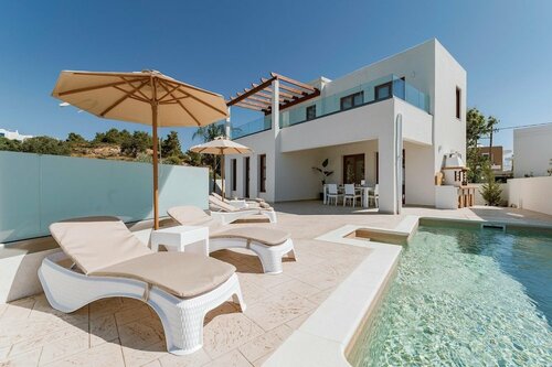 Stemma Pool Villa, Забронировать Вилла Отели острова Родоса с бассейном, рядом с Парк Родини, Бассейн