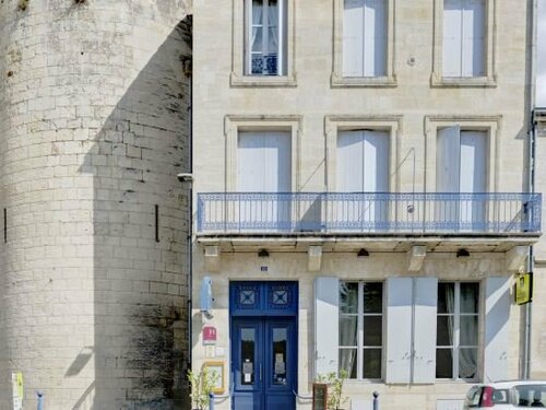 Logis Hôtel de la Tour Libourne, Забронировать Отель Либурн Жиронда