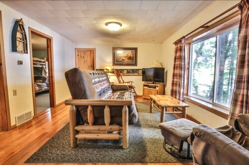 Paton Road 1 - 3 Br Cottage, Book Feriehus Woodruff USA