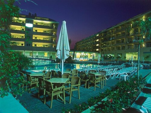 AQUA Hotel Onabrava & SpaSup, Забронировать Курортный отель Отели Санта-Сусанна с бассейном, Бассейн