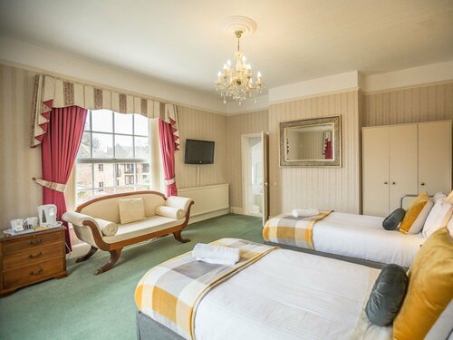 Beaufort Lodge, Забронировать Отель Тонтон Сомерсет
