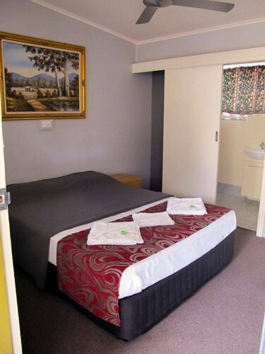 Royal Hotel Singleton, Забронировать Отель Синглтон Hunter Valley