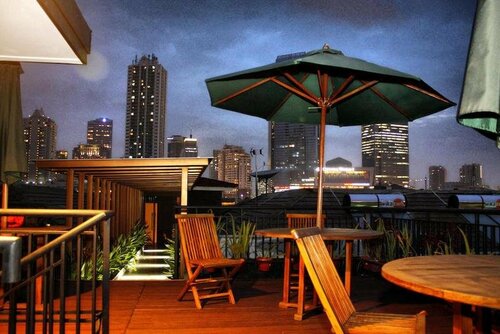 D'Bamboo Suites, Забронировать Отель Отели Джакарты с парковкой, рядом с Atma Jaya Catholic University, Парковка