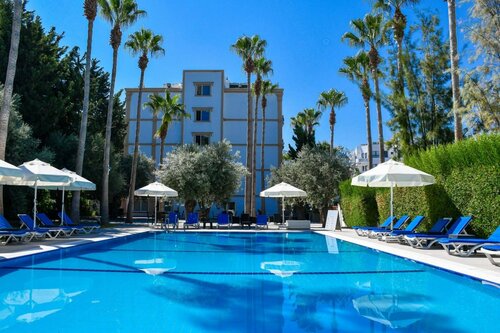 Park Palace Hotel, Брондау Қонақ үй Northern Cyprus қаласындағы төсек алаңы бар қонақ үйлер, Тоқтау алаңы