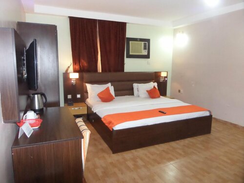 Downtown Royal Hotel, Varaa Hotelli Hotellit Lagos State aamiaisella, Aamiainen