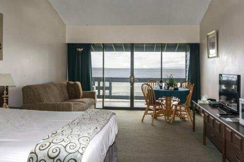 Sand Pebbles Inn, Rezerwuj Hotel Qualicum Central Vancouver Island