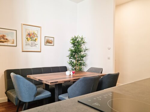 Pension Mozart, Book Hotel Hotels in Vienna with Parking, near Augustine Church, Parking