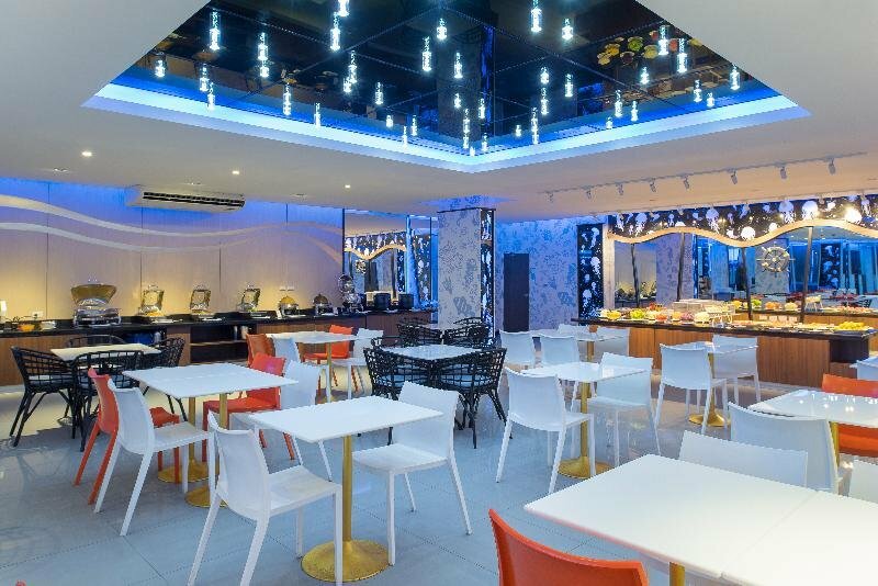 Rodina Beach Hotel