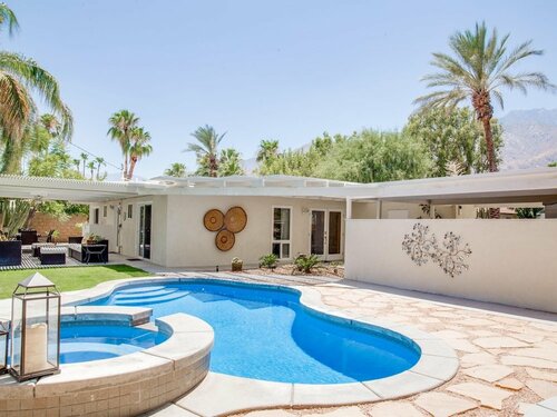R & R Rendezvous Holiday home 3, Забронировать  Отели Coachella Valley 4 звезды, 4*