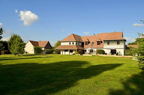 Le Clos Léonard, Забронировать Отель Отели Амбуаз с парковкой, Парковка