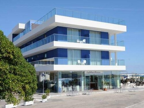 Hotel Belvedere, Забронировать Отель Торре дель'Орсо Саленто, рядом с Археологический комплекс Рока