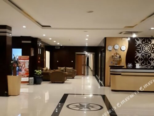 Hotel Gran Surya, Забронировать Отель Банджар Булеленг