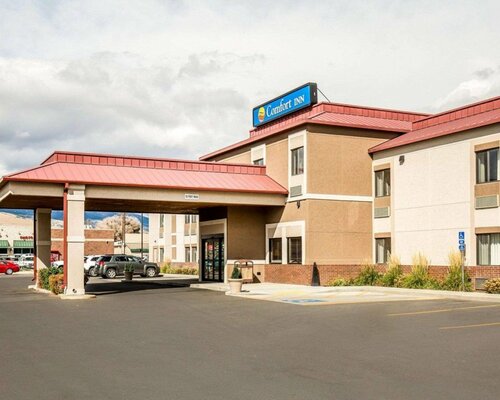 Comfort Inn at Buffalo Bill Village Resort, Забронировать Отель Коуди Национальный парк Йеллоустоун, восточный вход
