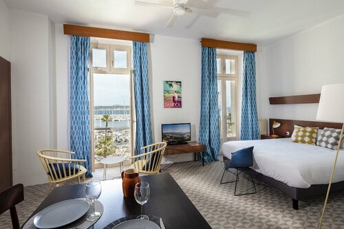 Résidence Le Beau Rivage, Забронировать Отель Бандоль Bandol Wine Route, рядом с Atlantide1, promenades en mer, calanques de Cassis, Porquerolles