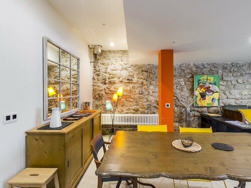 Le Petit Chalande, Book Hotel Hoteller i Rhône-Alps med parkering, Parkering