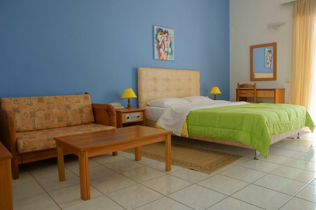 Oasis Hotel Kyparissia