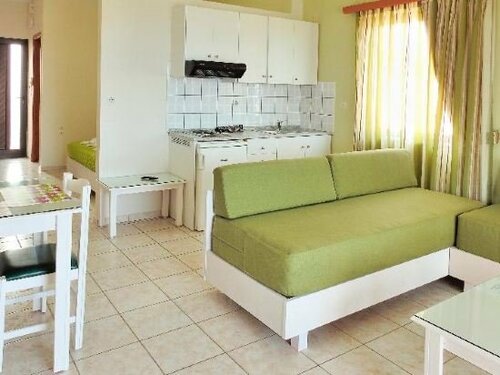 Nanakis Beach Apartments