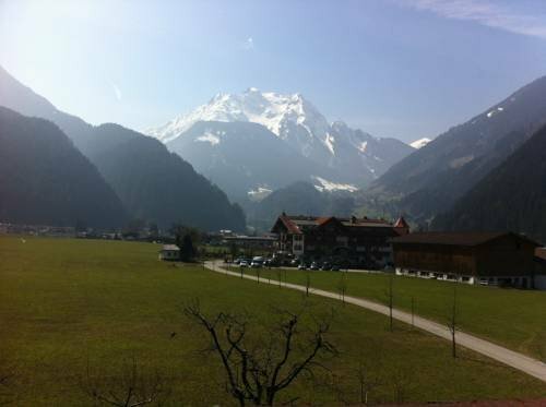 Panorama, Rezervați Hotel Finkenberg Hintertux Glacier
