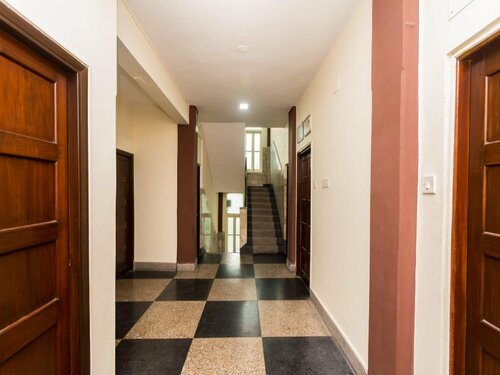 OYO 7326 Hotel Penguin, Забронировать Отель Отели Калькутты с завтраком, рядом с Shaheed Minar, Завтраки