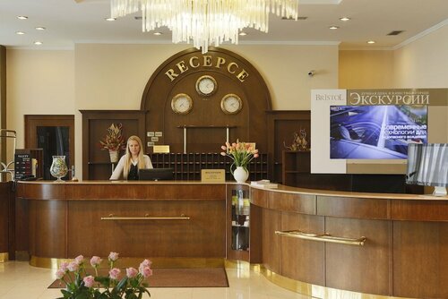 Hotel Bristol, Забронировать Отель Отели Карловых Варов с парковкой, рядом с Городской театр в Карловых Варах, Парковка