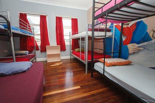 Manly Harbour Backpackers, Book Hotel Manly Queensland