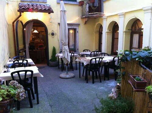 Locanda Al Centrale, Забронировать Отель Отели Венето с парковкой, Парковка