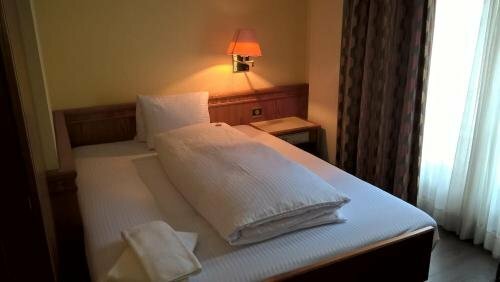 Albergo Faido, Забронировать Отель Файдо Leventina