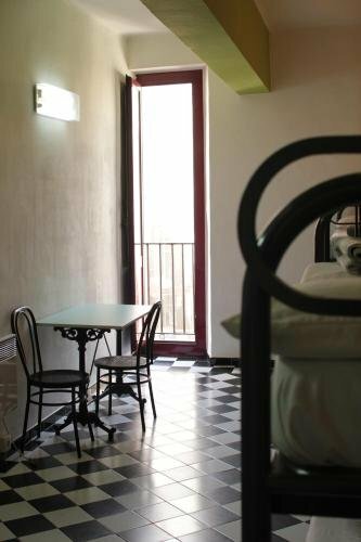 Hostel New York, Забронировать Хостел Недорогие отели Барселоны, рядом с Cases Cabot, недорогие